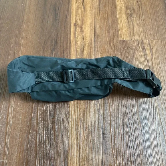 Nintendo RARE vintage original 1988 black red fanny pack fannypack bag pouch - Picture 6 of 7